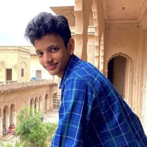 Aarush Varma Biography, Age, Girlfriend, Family & More