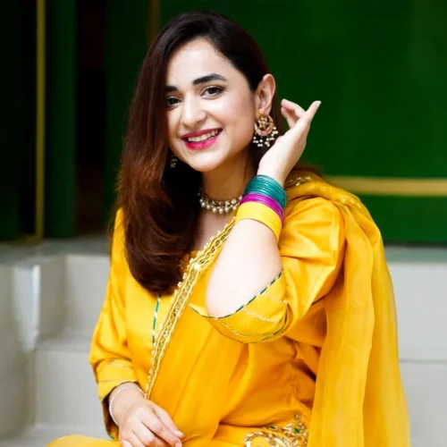 Yumna Zaidi Height, Age, Boyfriend, Family, Biography & More